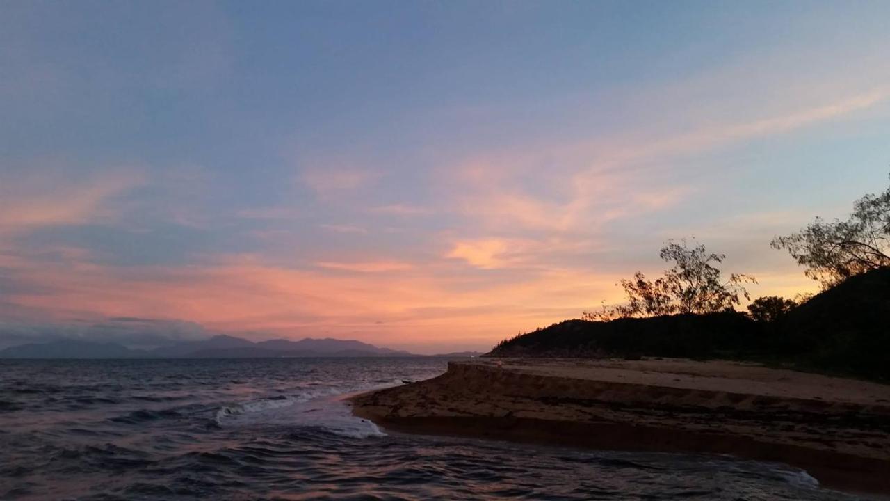Shambhala Retreat Magnetic Island Cottages 넬리베이 외부 사진